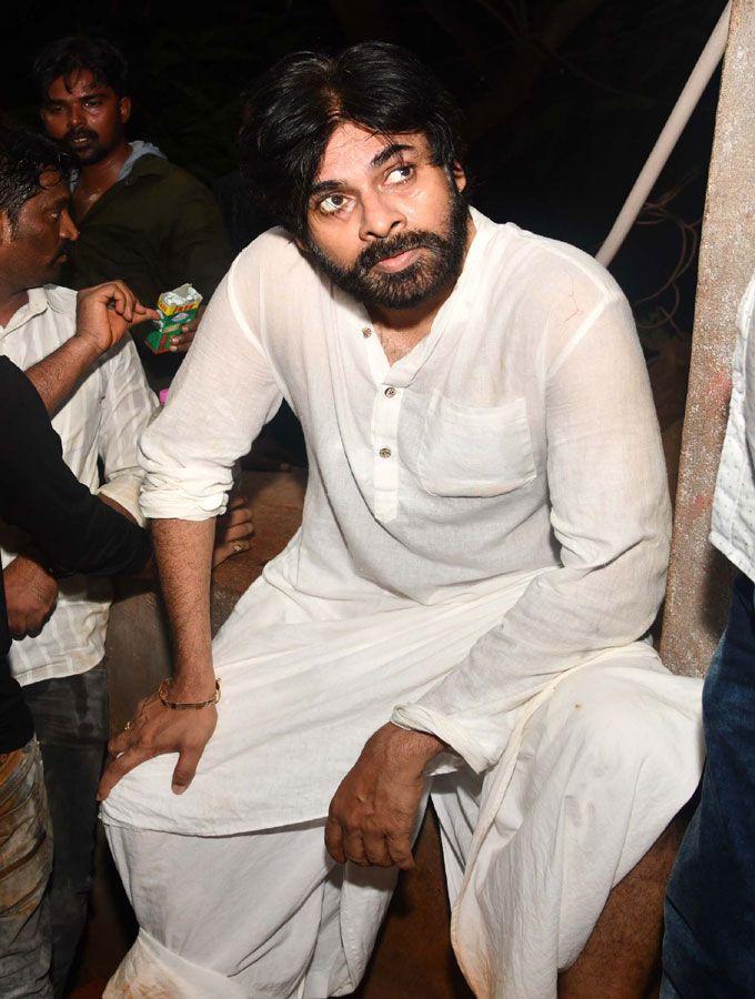 Pawan Kalyan Simplicity in Tirumala Tour Photos