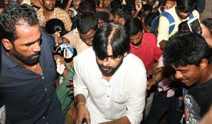 Pawan Kalyan Simplicity in Tirumala Tour Photos