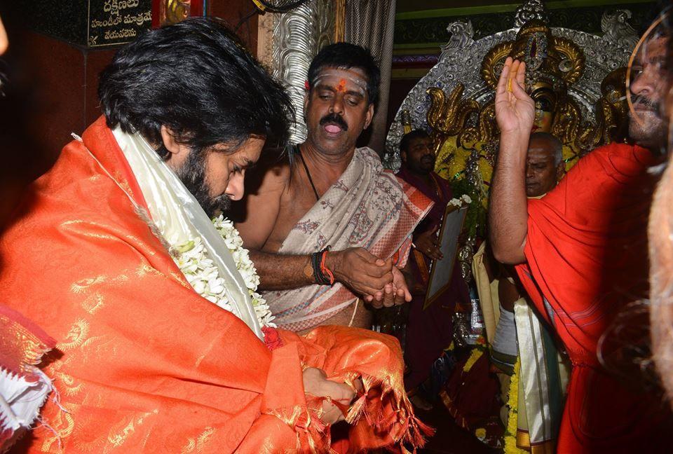 Pawan Kalyan offers prayers at a temple in Godavari region Photos