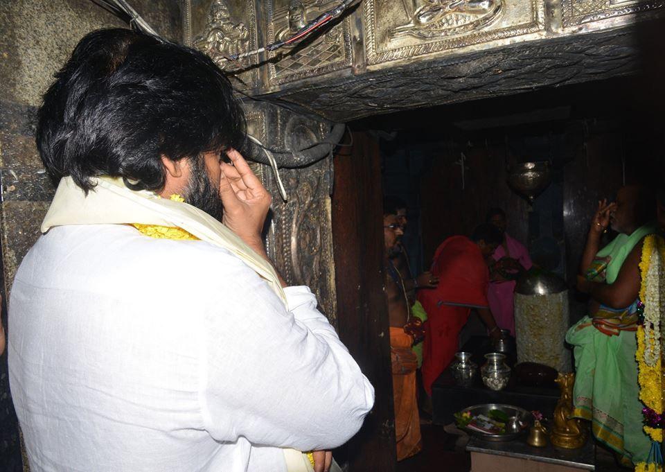 Pawan Kalyan offers prayers at a temple in Godavari region Photos