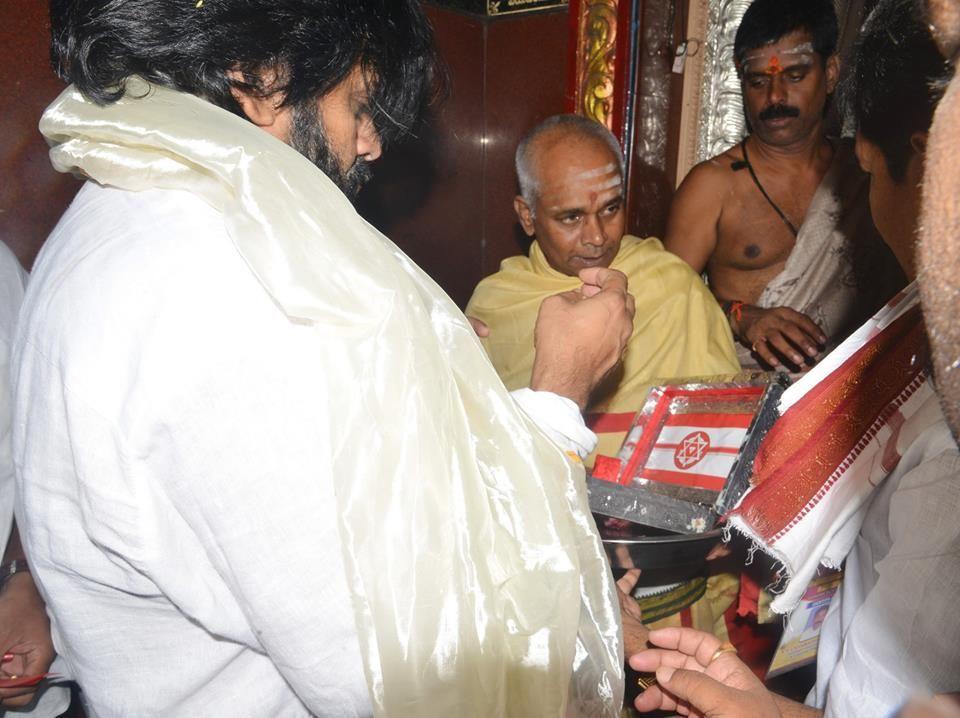 Pawan Kalyan offers prayers at a temple in Godavari region Photos