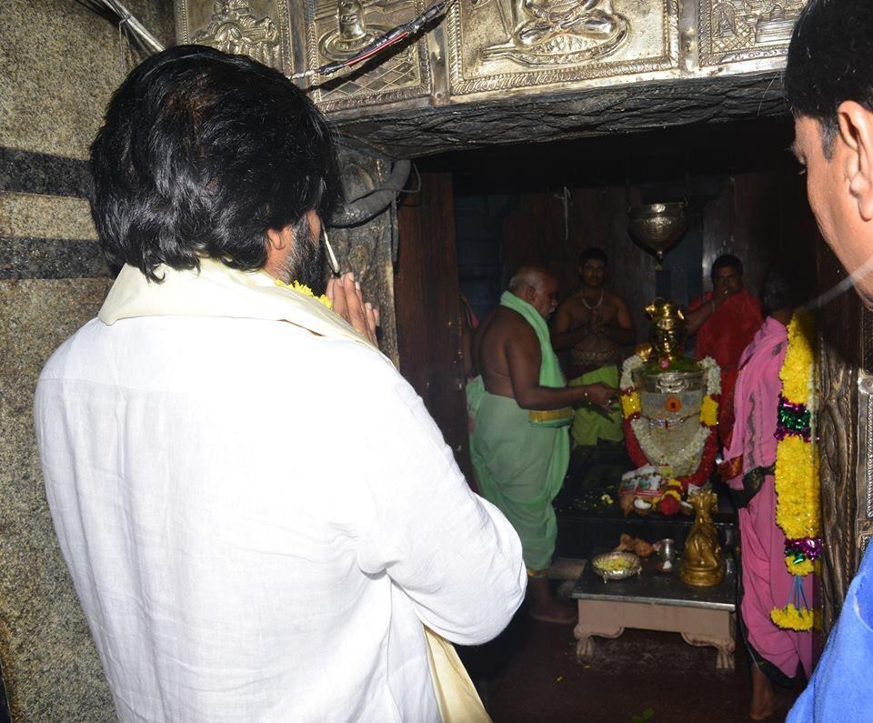 Pawan Kalyan offers prayers at a temple in Godavari region Photos