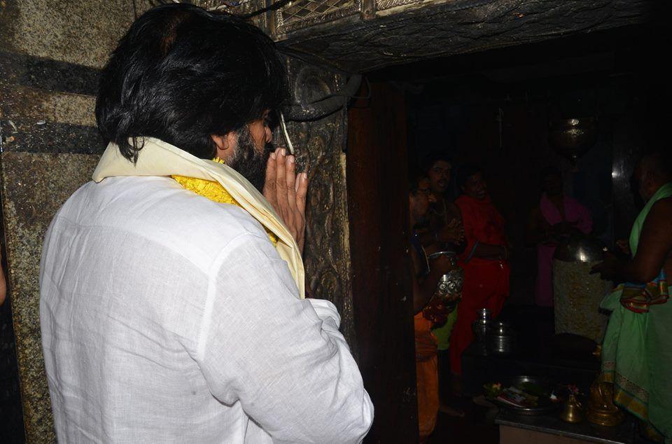 Pawan Kalyan offers prayers at a temple in Godavari region Photos