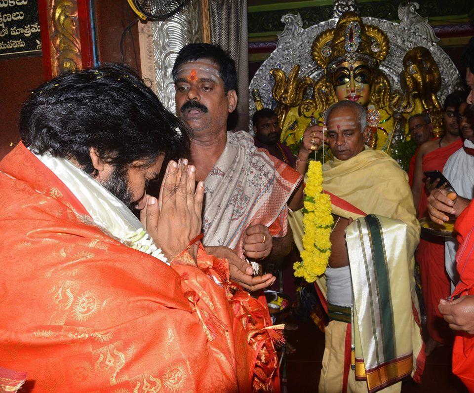 Pawan Kalyan offers prayers at a temple in Godavari region Photos