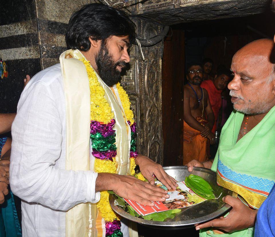 Pawan Kalyan offers prayers at a temple in Godavari region Photos