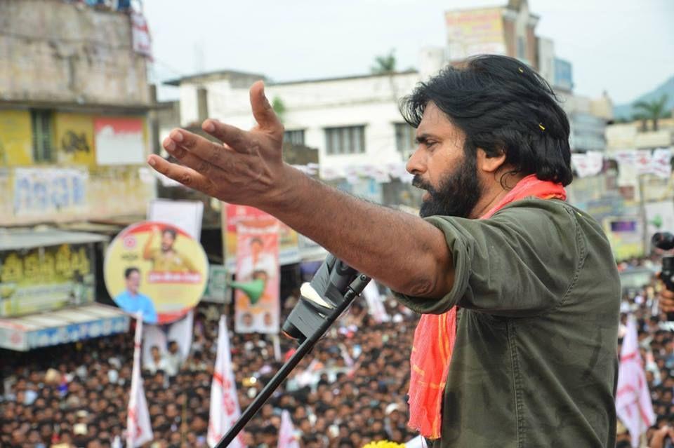 Pawan Kalyan’s Praja Porata Yatra in Chodavaram Photos