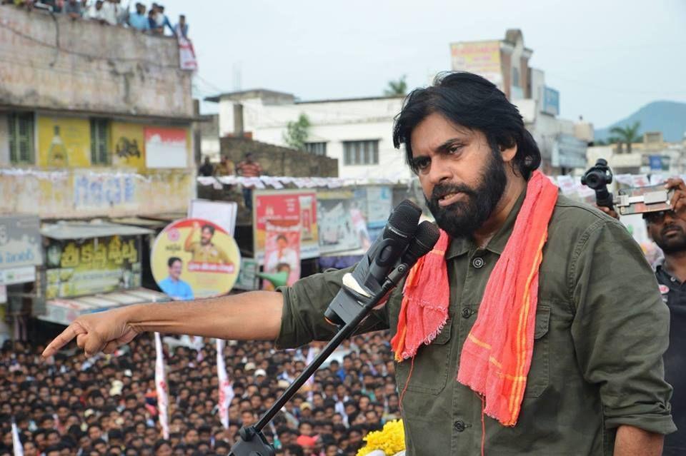 Pawan Kalyan’s Praja Porata Yatra in Chodavaram Photos