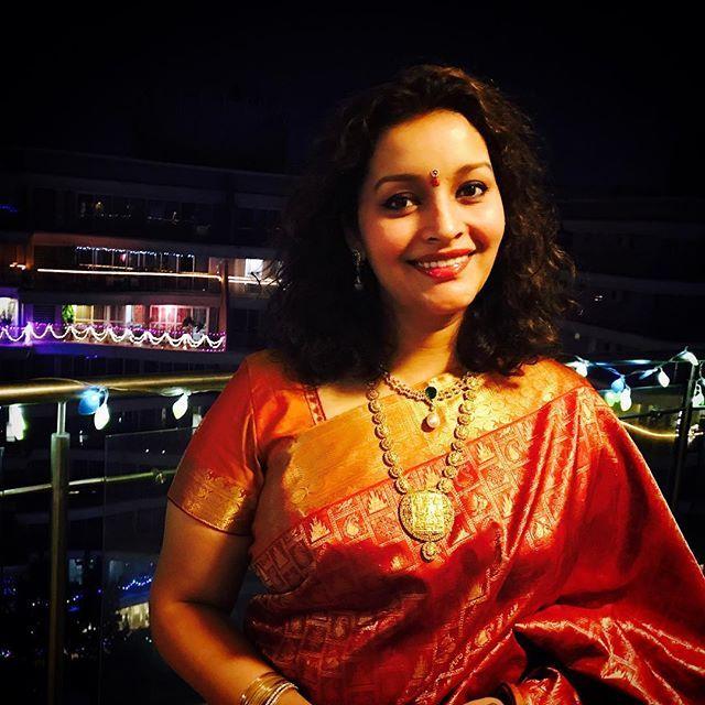 Pawan Kalyan's ex-wife Renu Desai Never Seen Photos Collection!