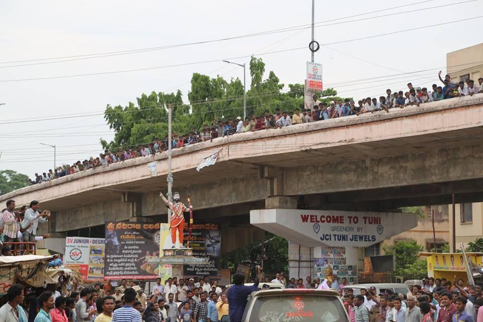 Pawan Kalyan’s road show in Visakhapatnam district Photos