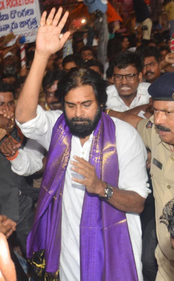 Pawan Kalyan visits Secunderabad Ujjaini Mahankali Temple Photos