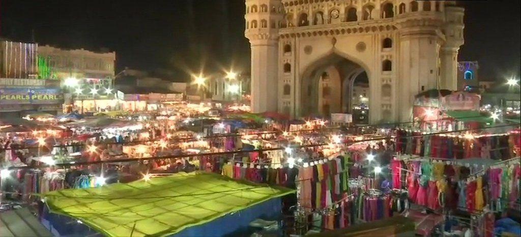 People throng Night Bazar at Charminar in the month of Ramzan