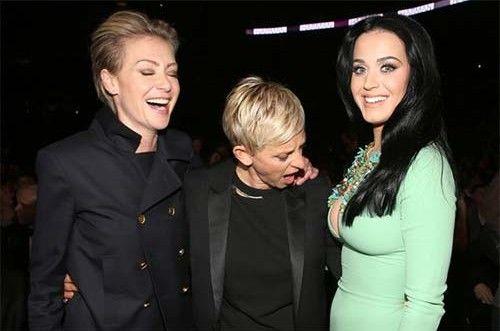Perfectly Timed Pics That Shows The Naughty Side of Celebrities