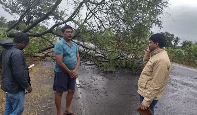 Pethai Cyclone Effect Photos In Andhra Pradesh