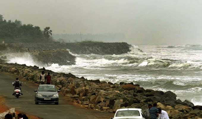 Pethai Cyclone Effect Photos In Andhra Pradesh