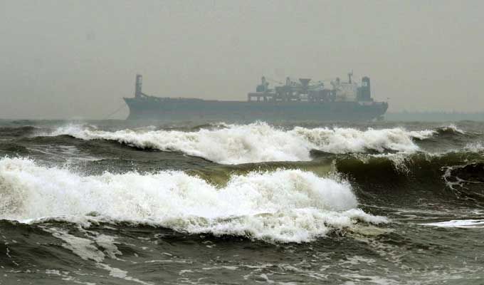 Pethai Cyclone Effect Photos In Andhra Pradesh