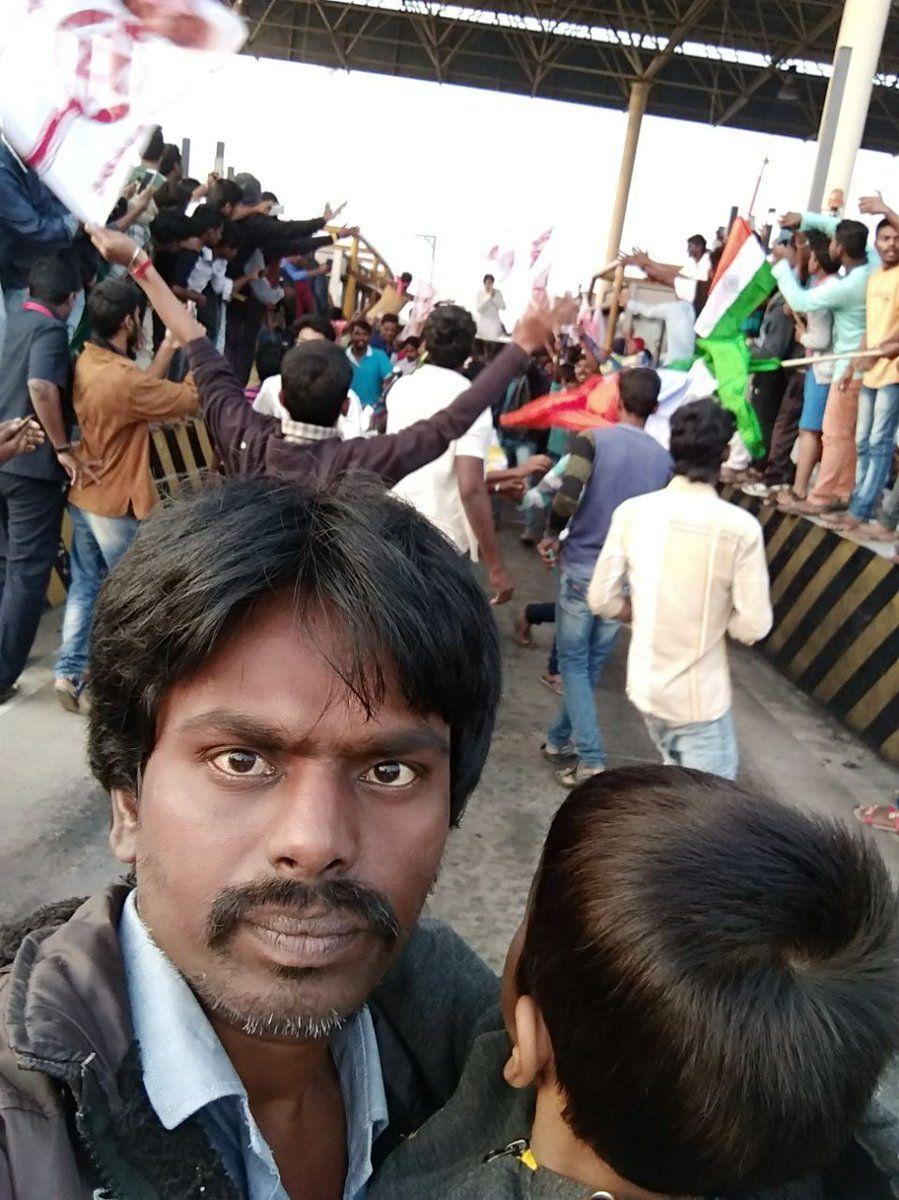 Photos: Grand Welcome to Janasena Pawan Kalyan at Kurnool