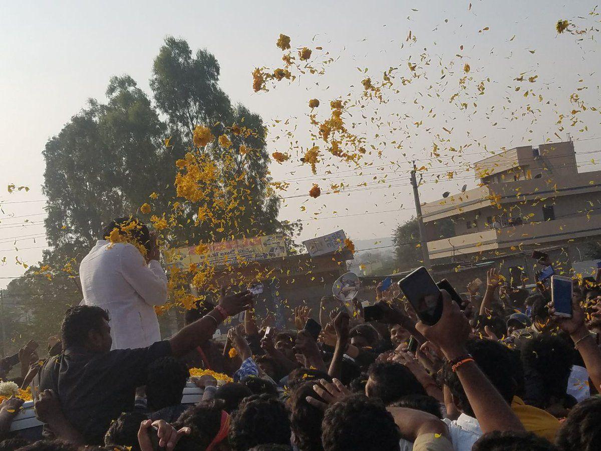 Photos: Grand Welcome to Janasena Pawan Kalyan at Kurnool