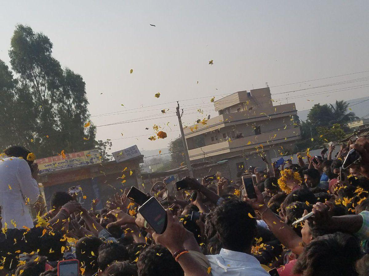 Photos: Grand Welcome to Janasena Pawan Kalyan at Kurnool