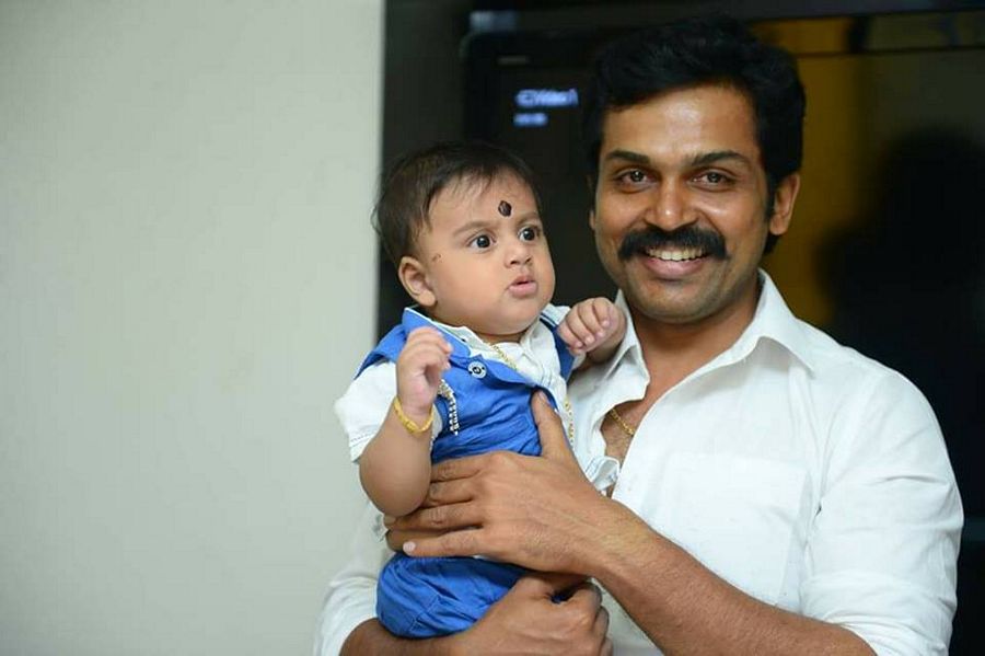 Photos: Karthi gets emotional at his fan’s funeral