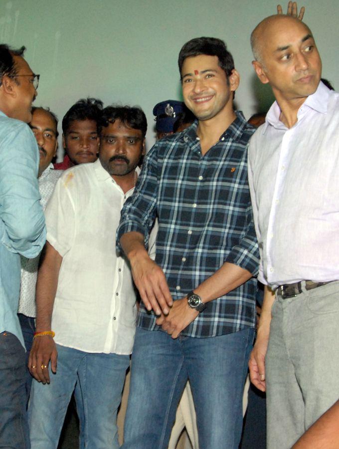 Photos: Mahesh Babu at Vijayawada Annapurna theater