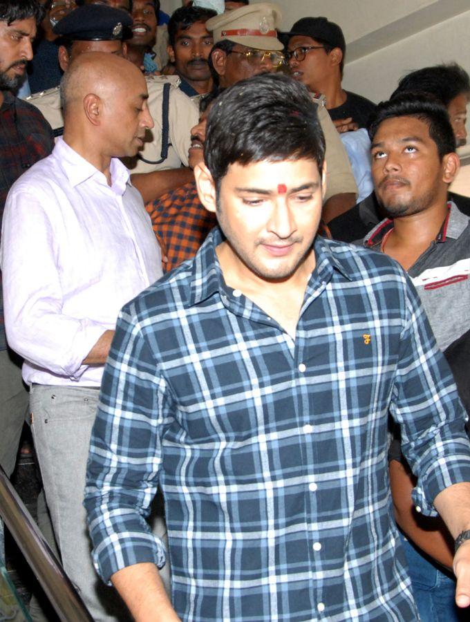 Photos: Mahesh Babu at Vijayawada Annapurna theater