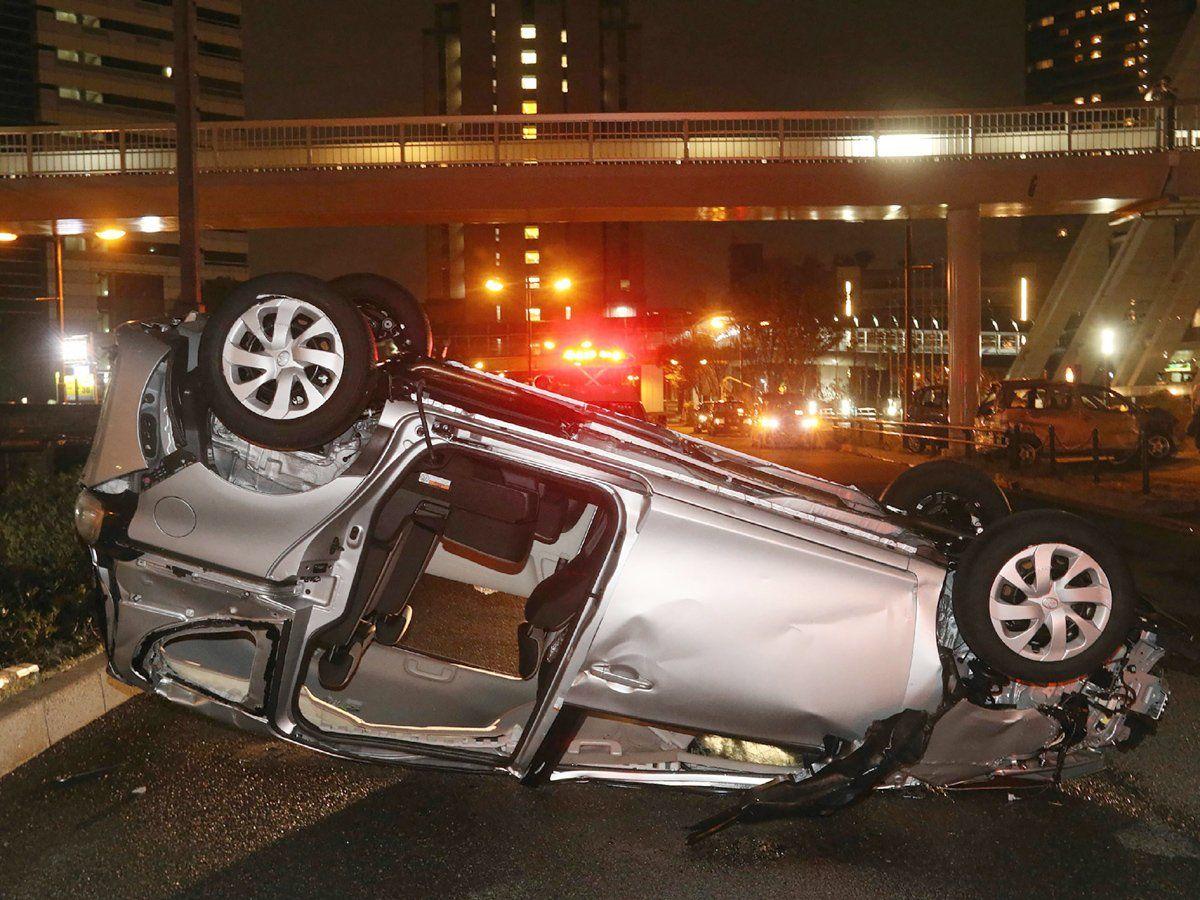 Photos: Typhoon Jebi Batters the West Coast of Japan