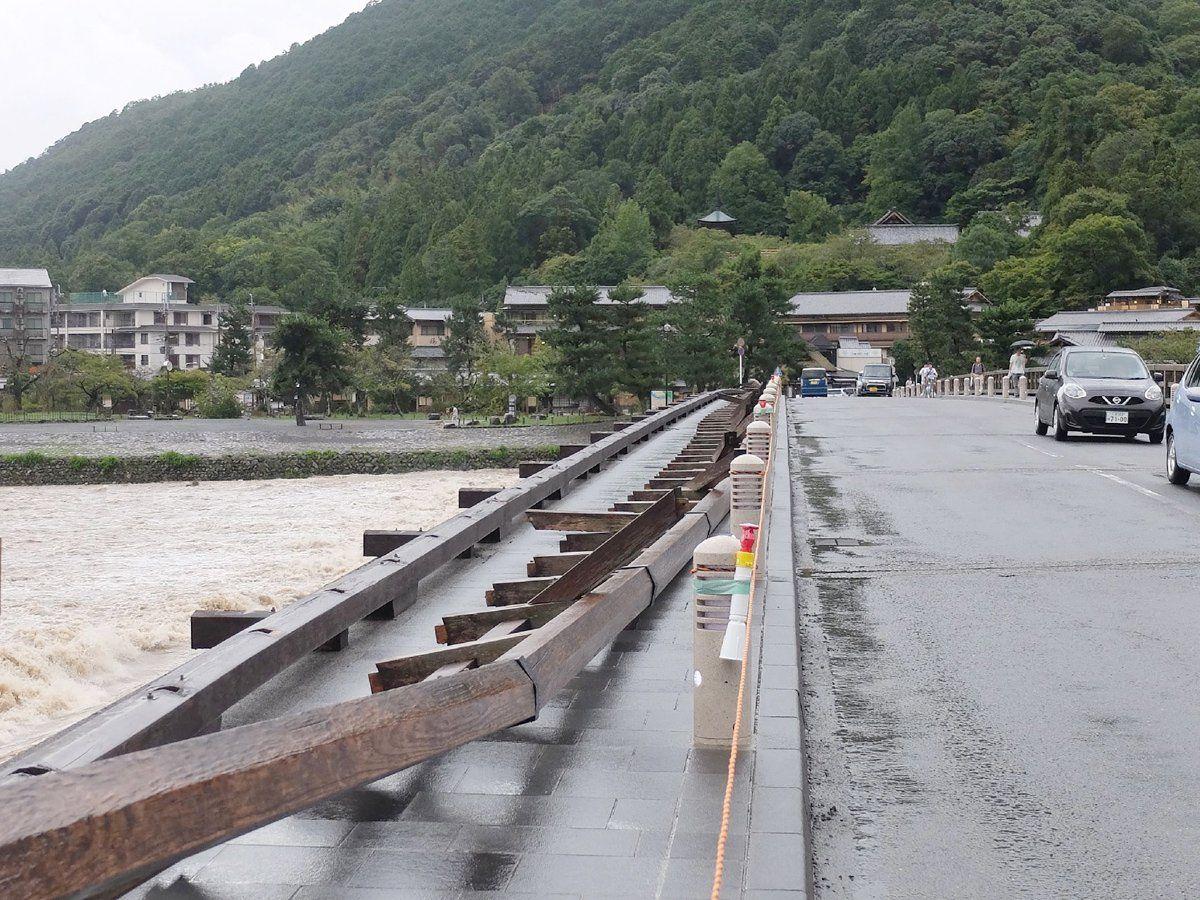 Photos: Typhoon Jebi Batters the West Coast of Japan