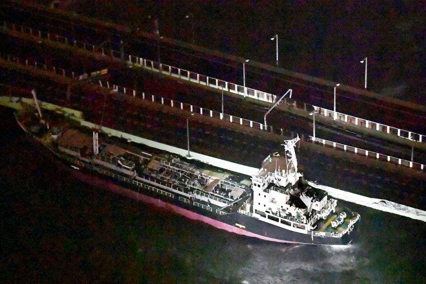 Photos: Typhoon Jebi Batters the West Coast of Japan