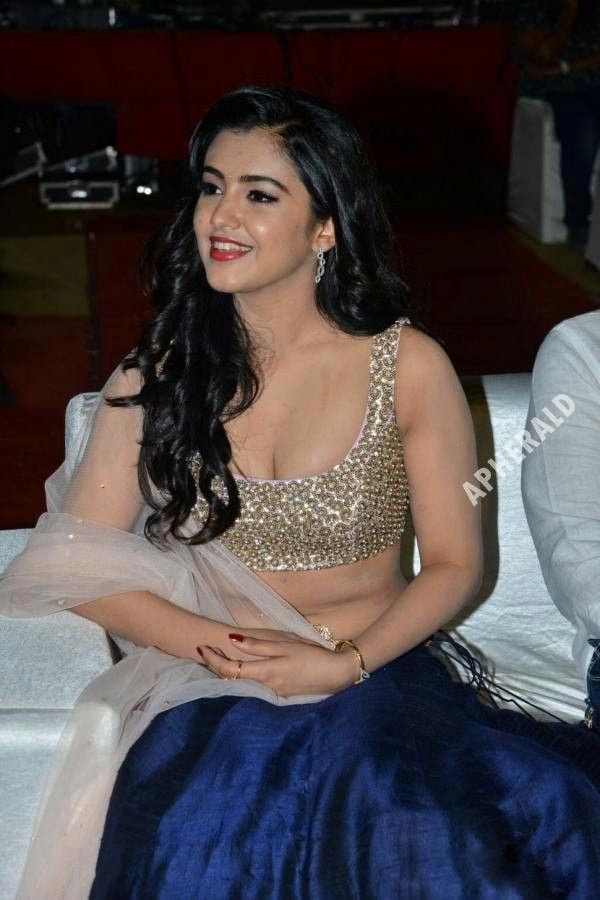 Photos of Malvika to spice your weekend 