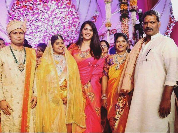 Prabhas & Anushka Shetty Attend A Wedding Look So Royal