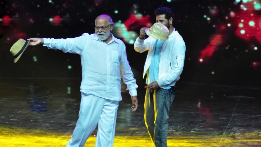B'day Special: Prabhu Deva Rare & Unseen Photos Collection!