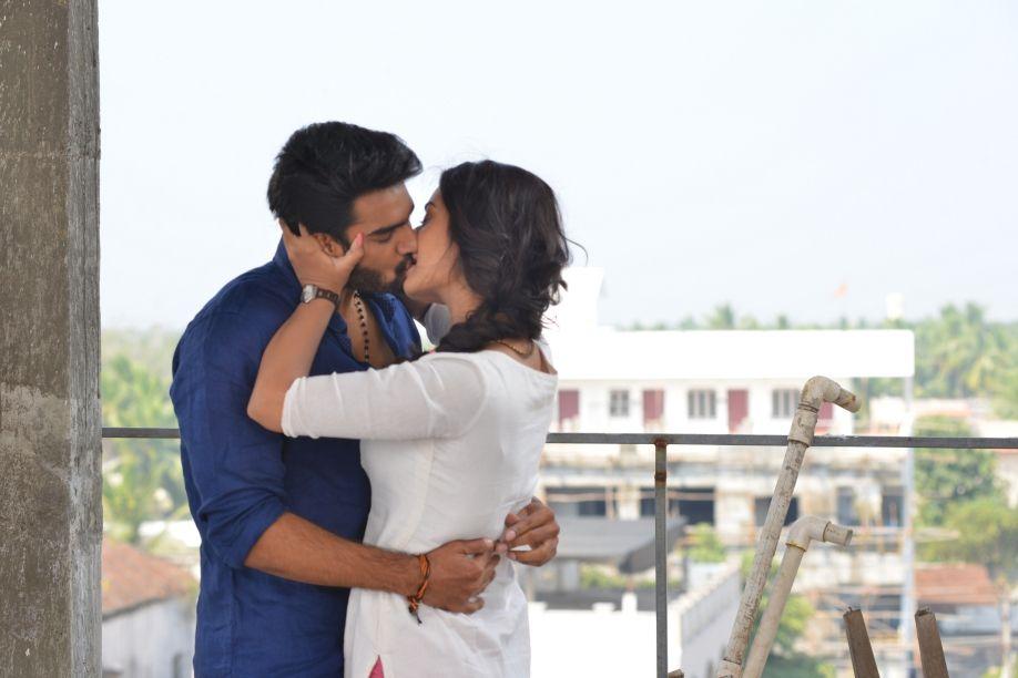 RX100 Payal Rajput and Kartikeya Lip Lock Stills