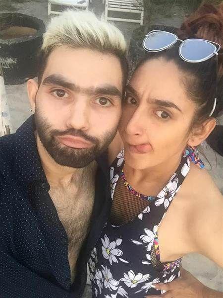 Ragini Dwivedi Enjoys Her Vacation In Goa With Her Family
