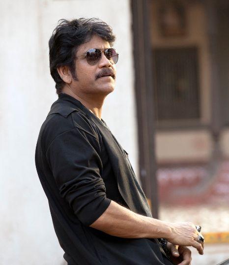 Raju Gari Gadhi 2 Latest Working Photos & Posters