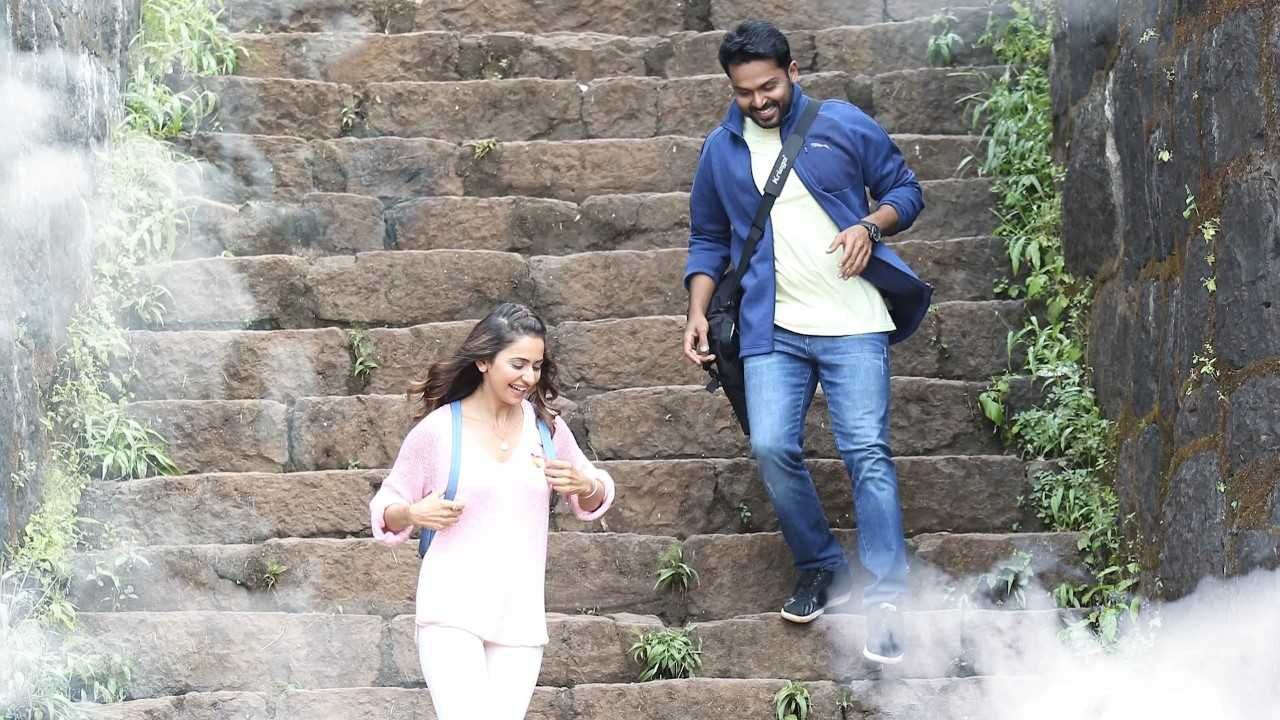 Rakul Preet Singh and Karthi in Dev Movie