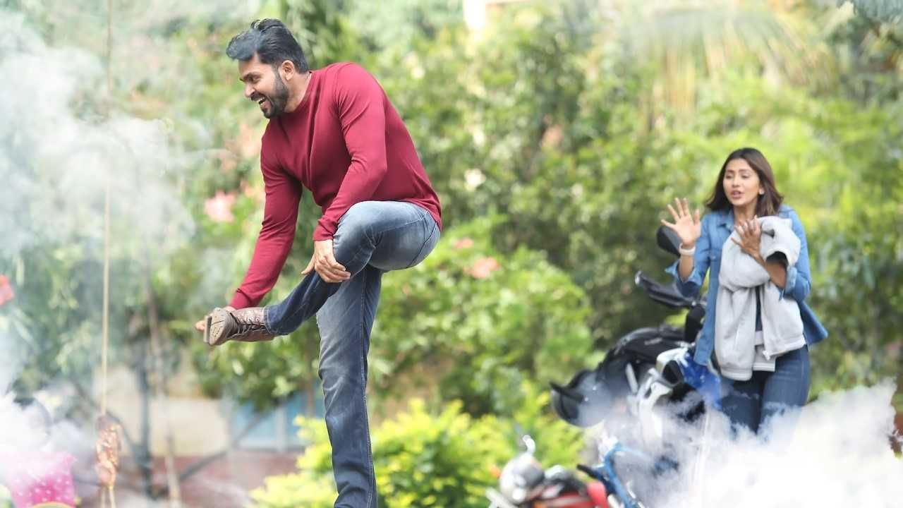 Rakul Preet Singh and Karthi in Dev Movie