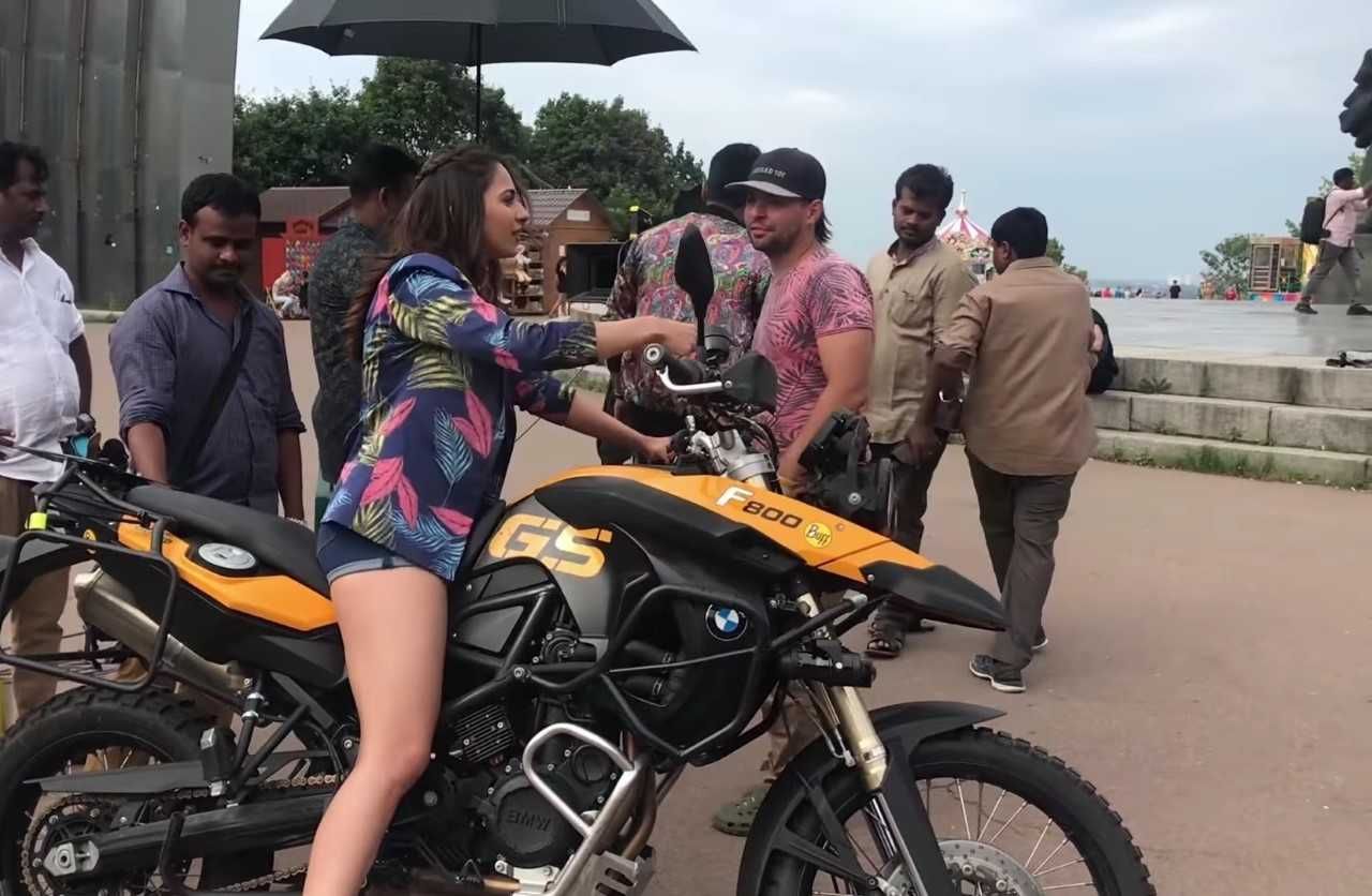 Rakul Preet Singh and Karthi in Dev Movie