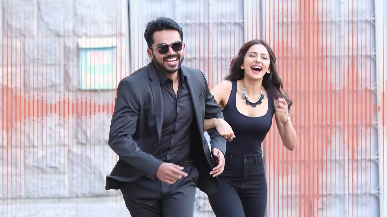 Rakul Preet Singh and Karthi in Dev Movie