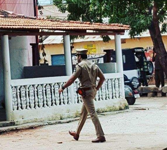 Ram Charan & Rakul On The Sets Of Dhruva Photos