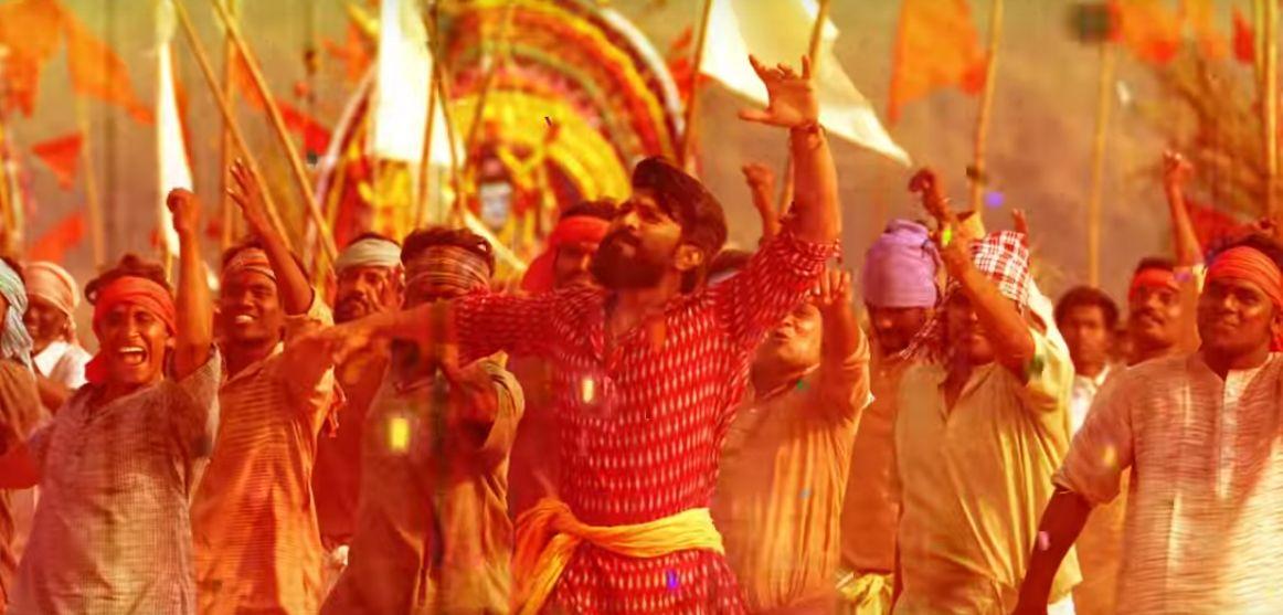 Ram Charan Rangasthalam 1985 Movie New Posters & Working Stills