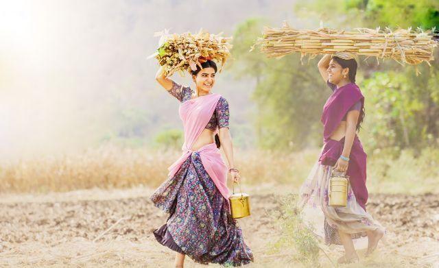 Ram Charan Rangasthalam 1985 Movie New Posters & Working Stills