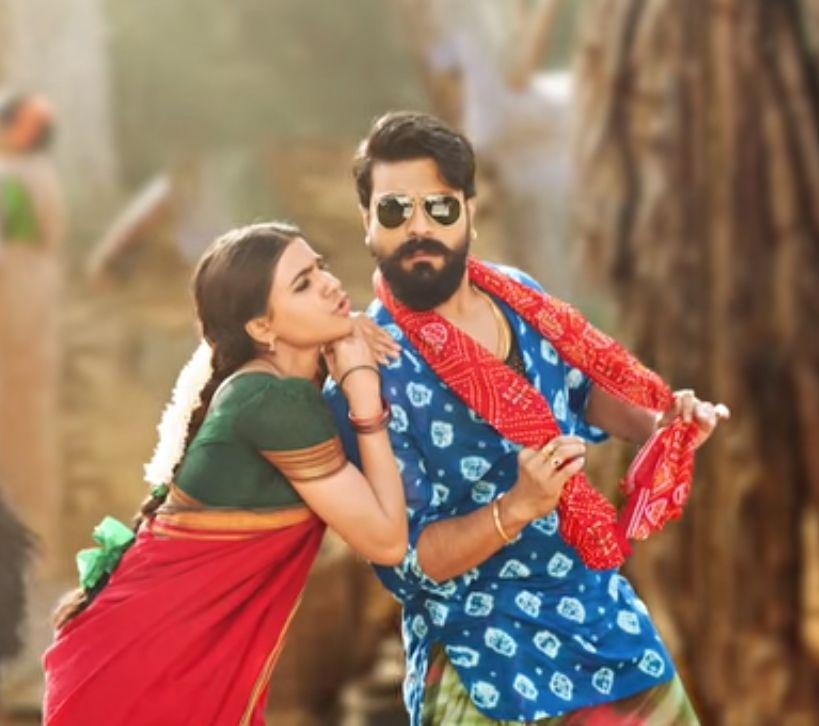 Ram Charan Rangasthalam 1985 Movie New Posters & Working Stills