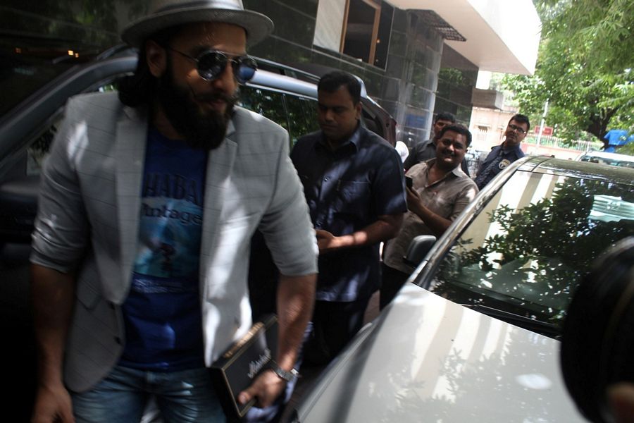 Ranveer Singh & Neha Dhupia to be Spotted Stills