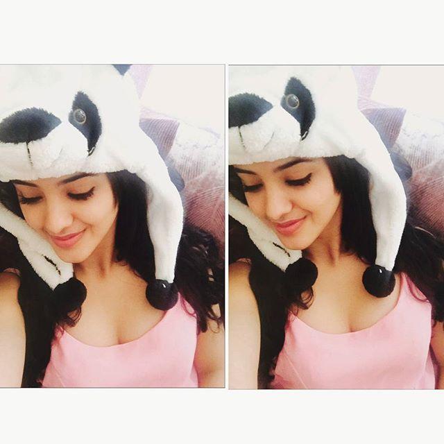Mesmerizing Malvika's latest clicks from her TV commercials