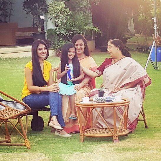 Mesmerizing Malvika's latest clicks from her TV commercials