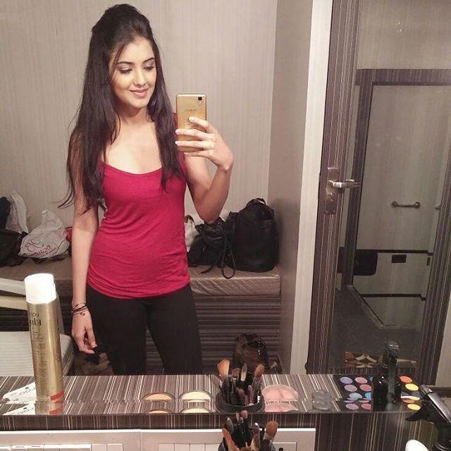 Mesmerizing Malvika's latest clicks from her TV commercials