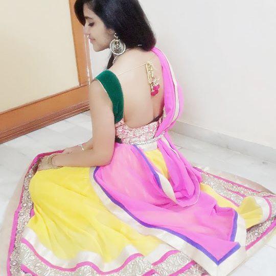 Mesmerizing Malvika's latest clicks from her TV commercials