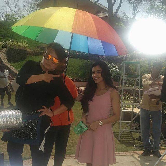 Mesmerizing Malvika's latest clicks from her TV commercials