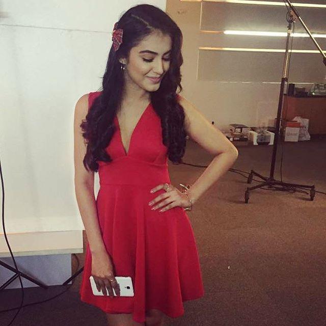 Mesmerizing Malvika's latest clicks from her TV commercials