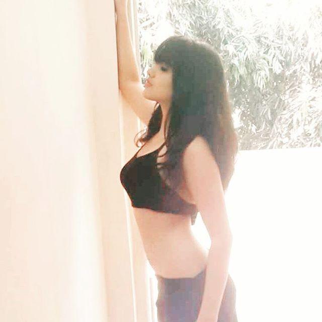 Mesmerizing Malvika's latest clicks from her TV commercials